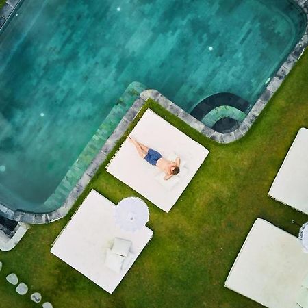 Dream Cowork Hotel Kuta  Экстерьер фото