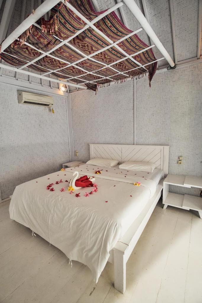 Dream Cowork Hotel Kuta  Экстерьер фото