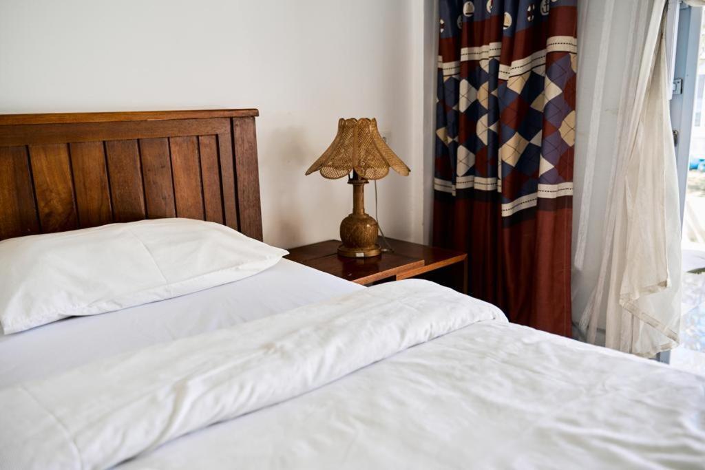 Dream Cowork Hotel Kuta  Экстерьер фото