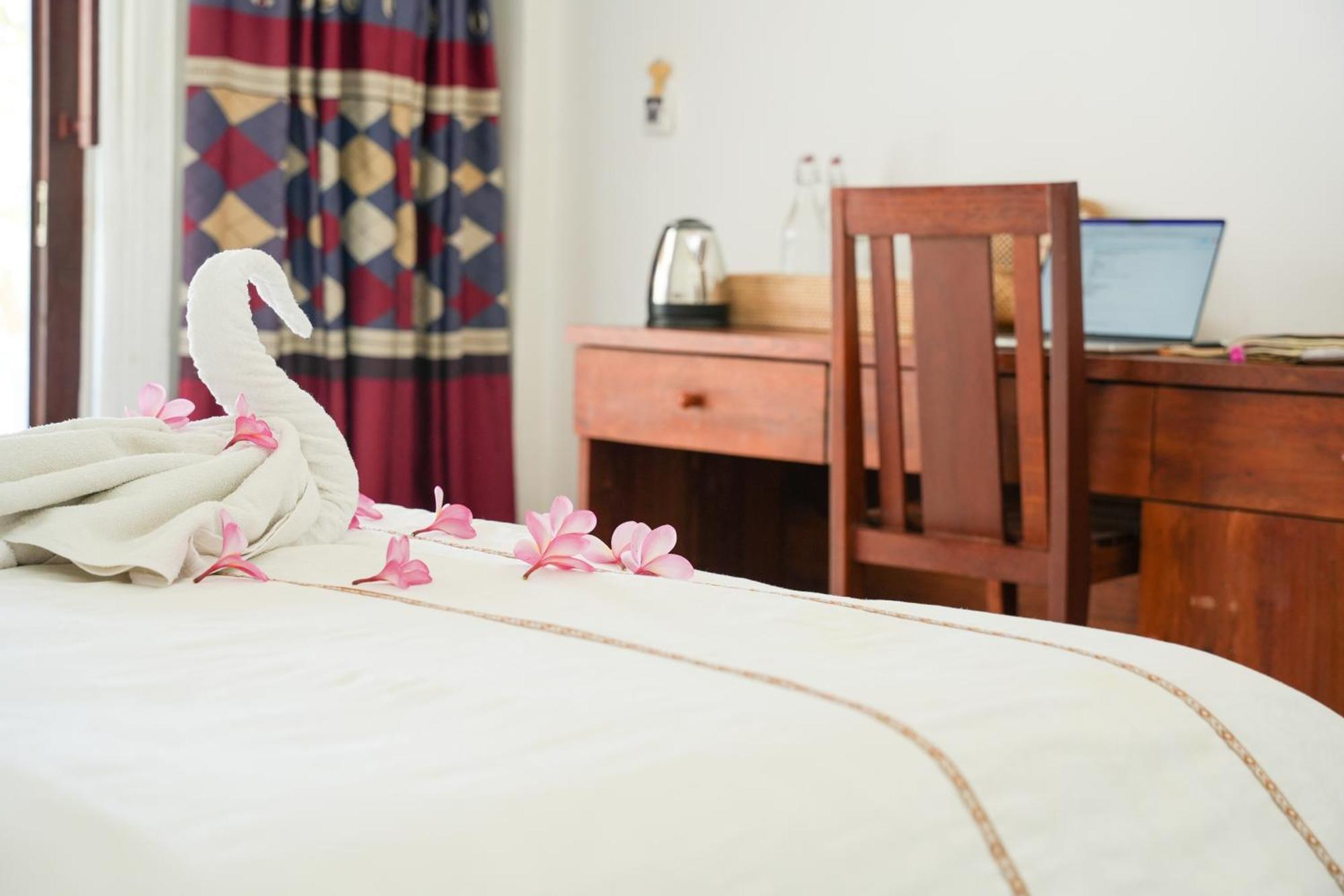 Dream Cowork Hotel Kuta  Экстерьер фото