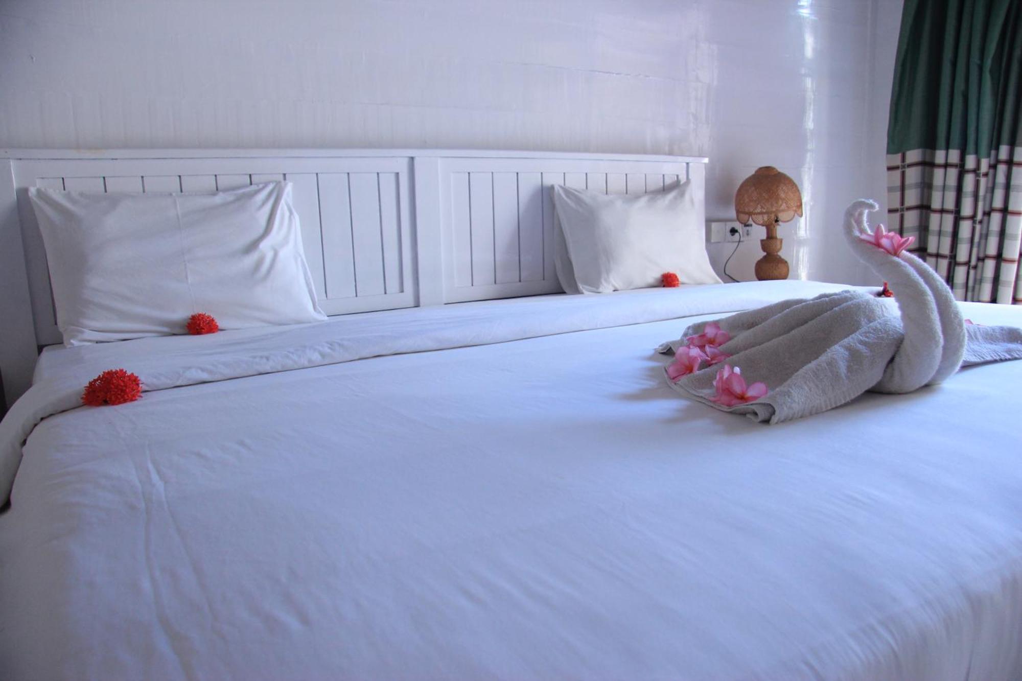 Dream Cowork Hotel Kuta  Экстерьер фото