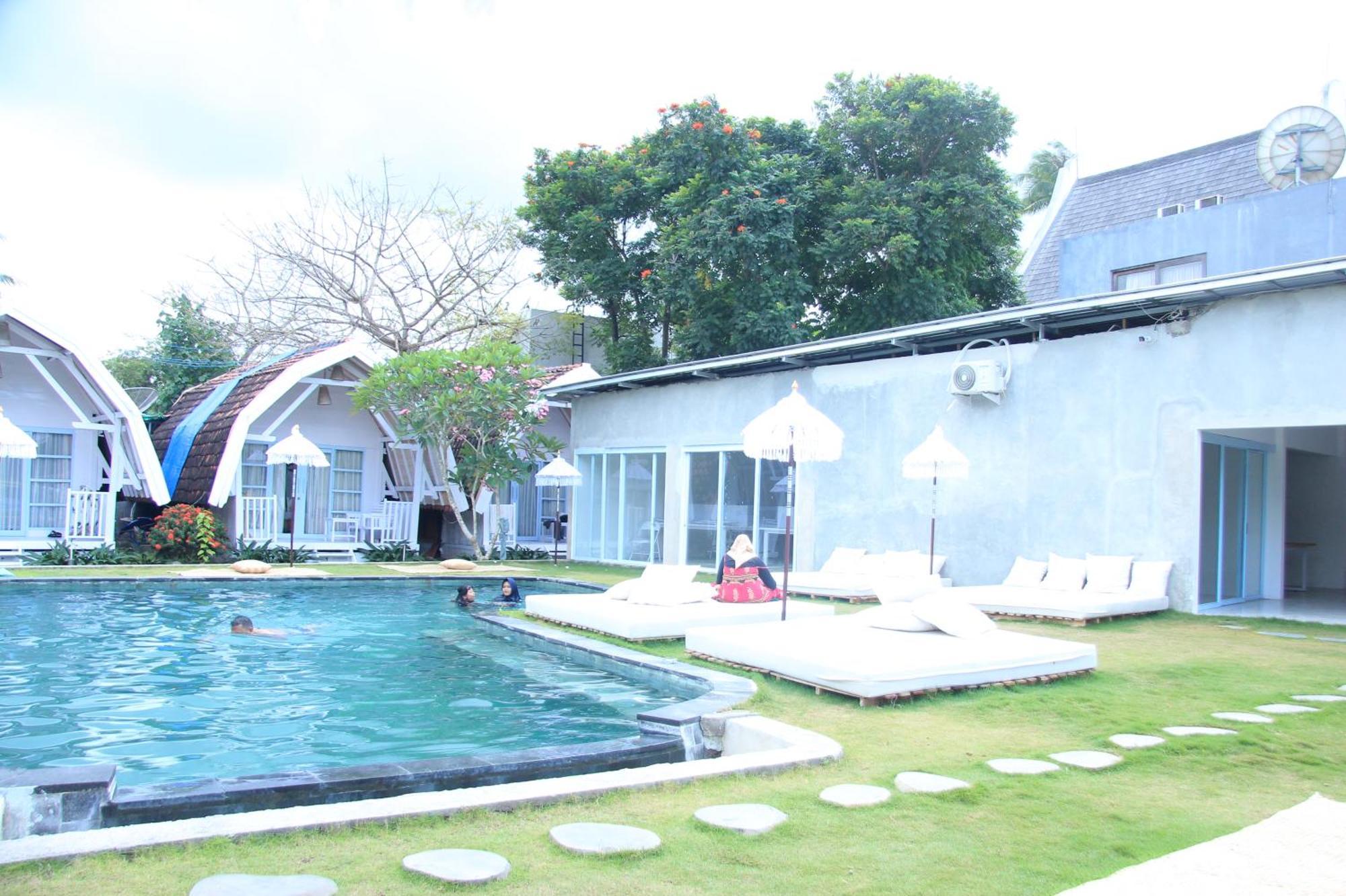 Dream Cowork Hotel Kuta  Экстерьер фото